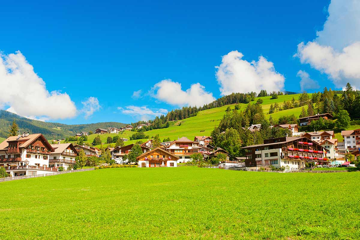 Vista su San Vigilio di Marebbe